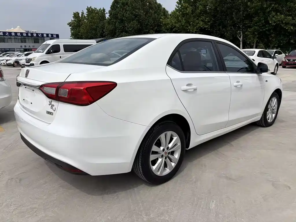 Photo 5 - Roewe 360