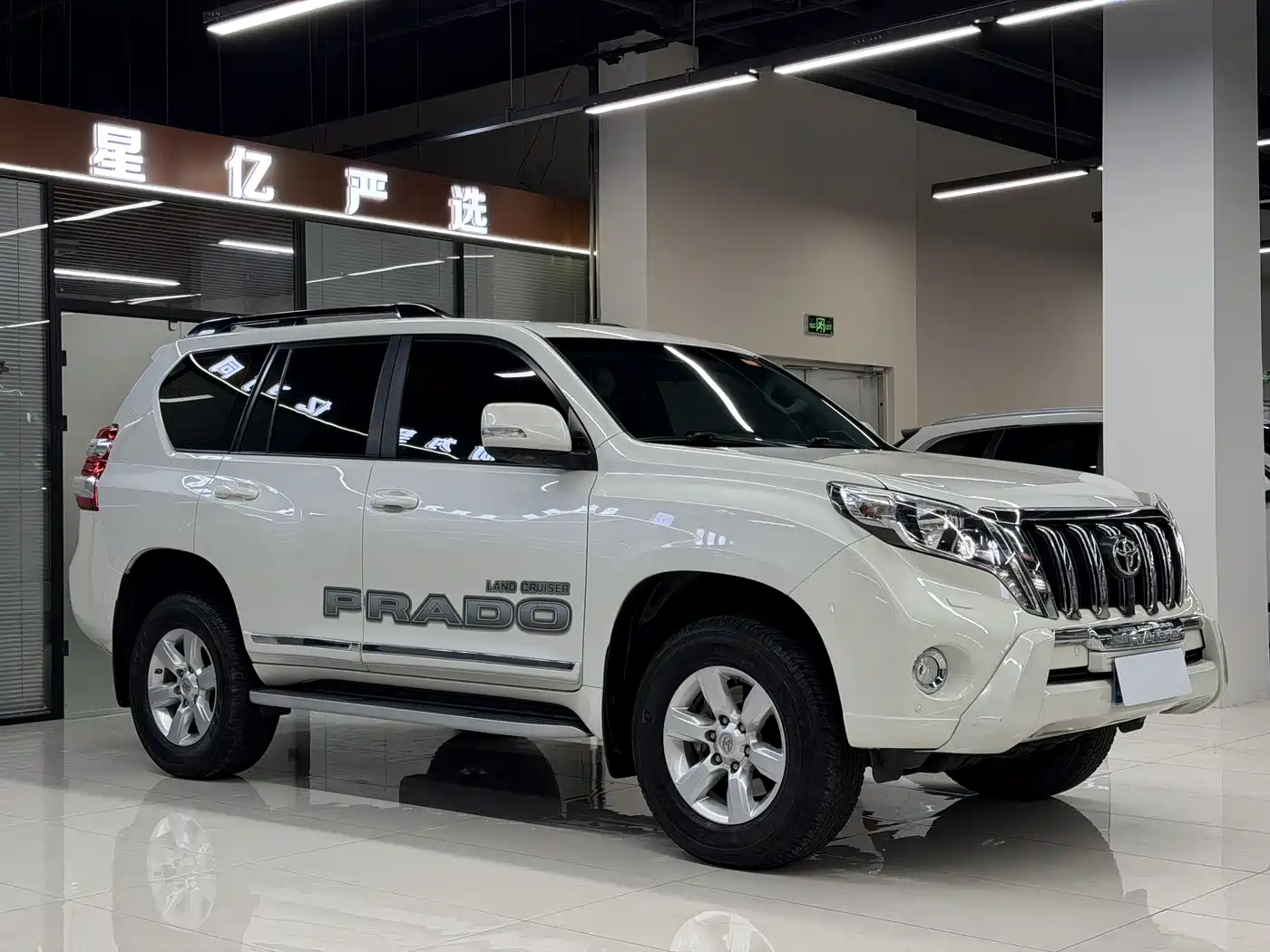 Toyota Prado 2016 3.5L Auto TX-L NAVI фото 2