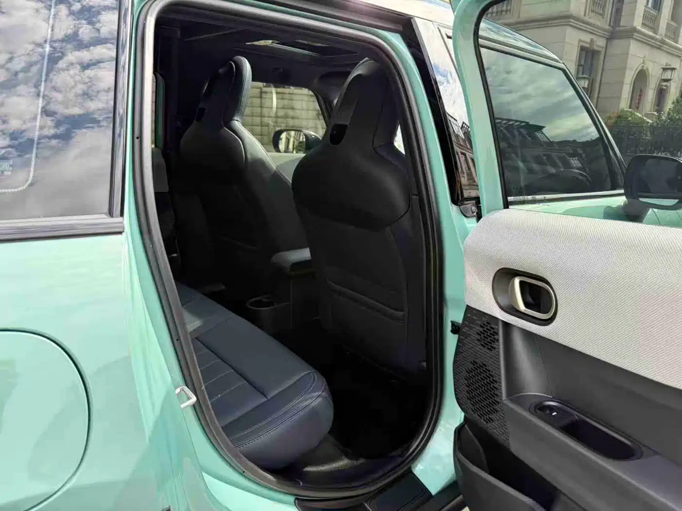 MINI MINI 2025 2025 Model 2.0T COOPER S Artist 5-Door