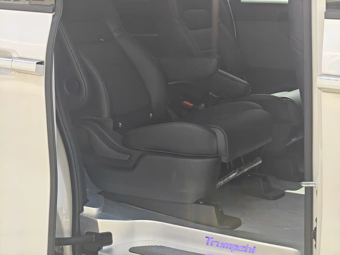 GAC TRUMPCHI E8 NEW ENERGY