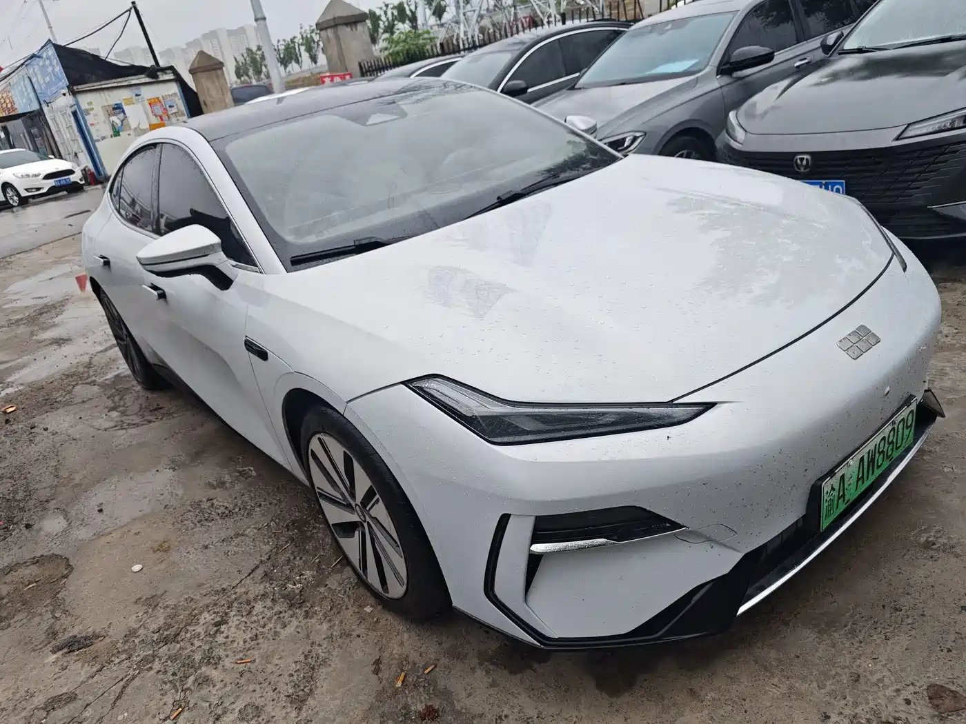 Geely Galaxy Galaxy E8 2024 665km RWD Starship Voyager Edition фото 3