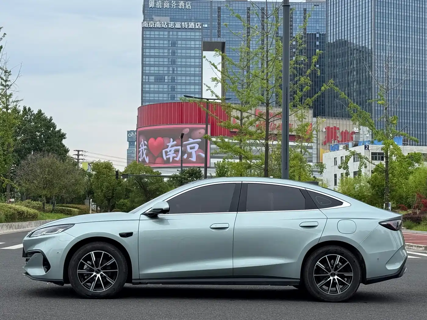 Photo 14 - BYD Seal 06 New Energy