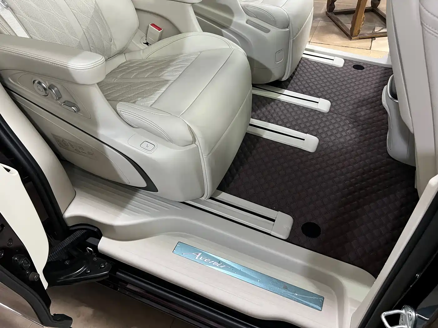 Buick GL8 2021 Avenir Aivia 7-Seater Family Edition фото 37