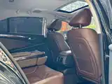 Фото 12 - Hongqi H7