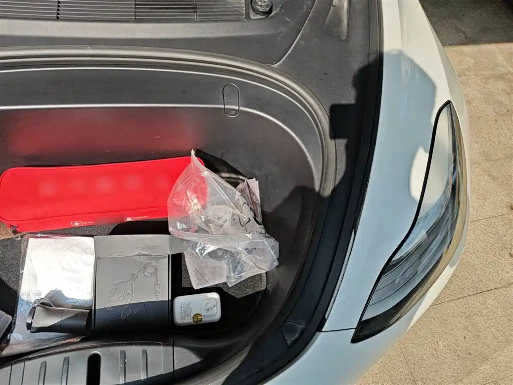 Tesla Model 3 (Import) 2019 2019 Long Range RWD Version