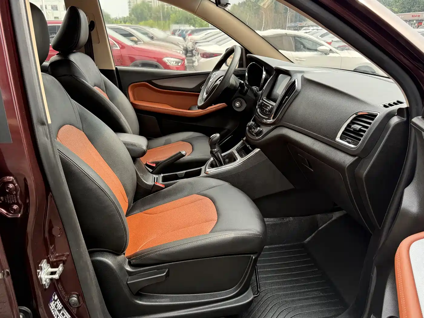 Baojun 560 2015 2015 1.8L Manual Elite