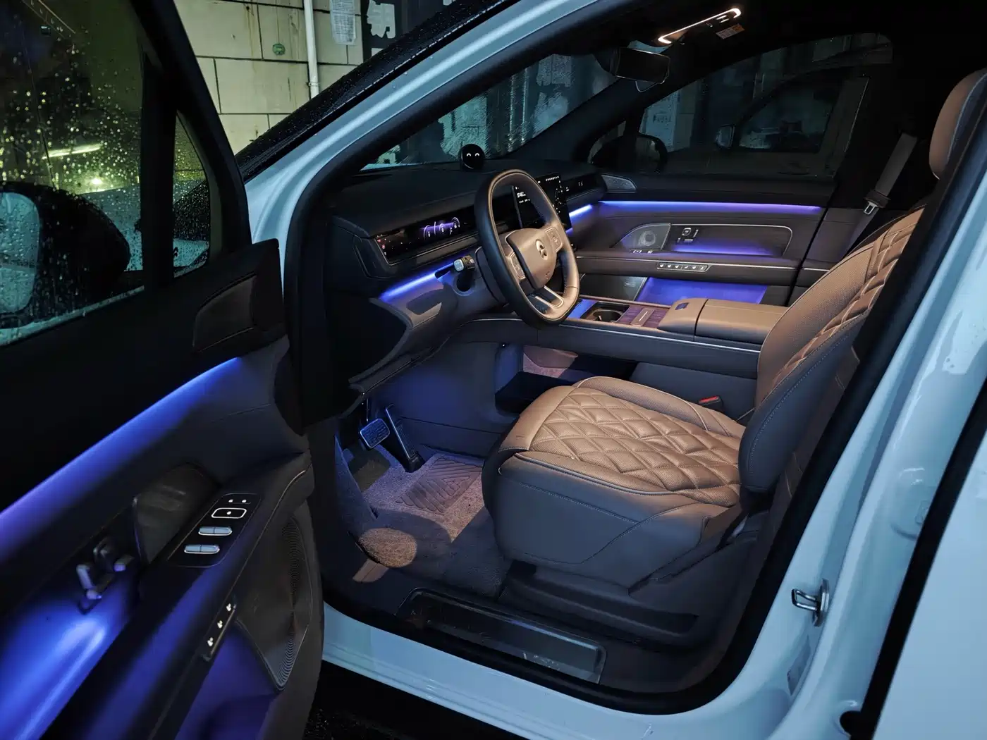 NIO ES8 2026 2025 Model 6-Seat Executive Luxury Edition