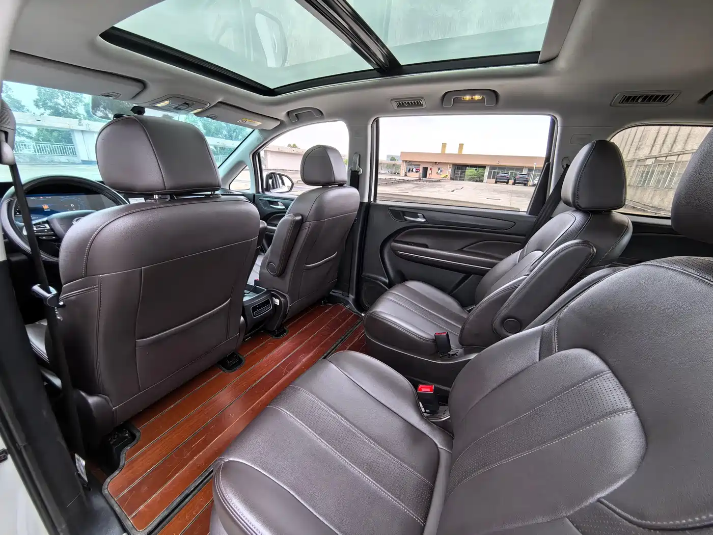 GAC Trumpchi Trumpchi M6 2019 270T Automatic Honor (7-seater) China V фото 6