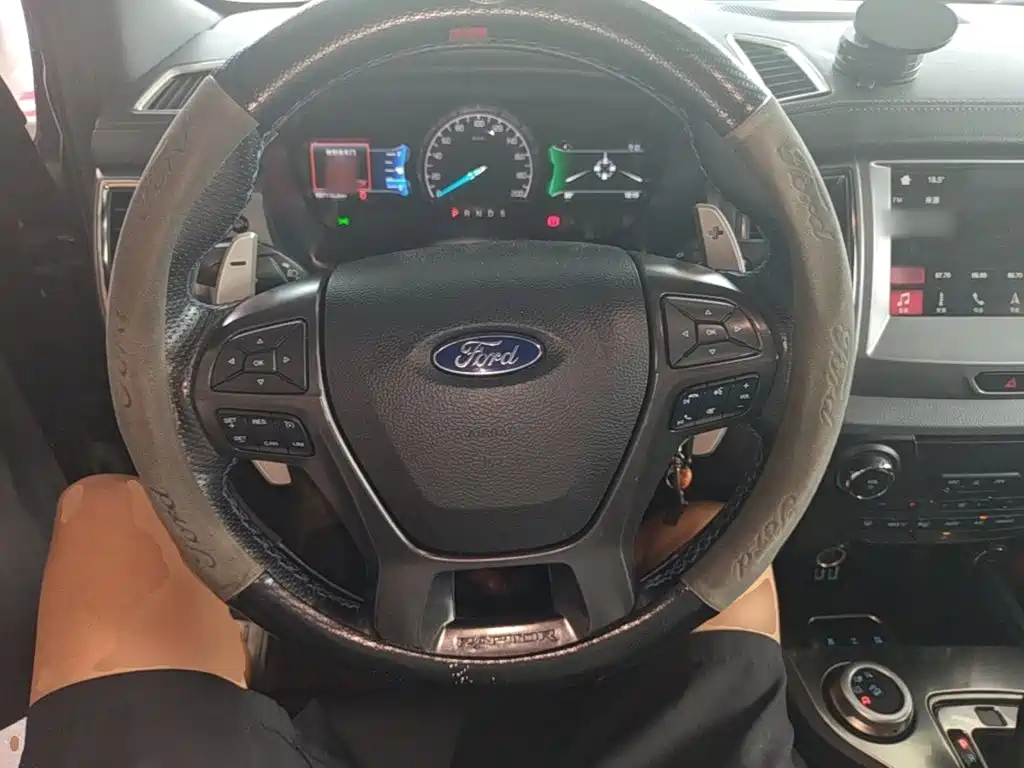 Ford Everest 2018 2017 2.0T Gasoline Automatic 4WD Luxury Edition 5-Seater