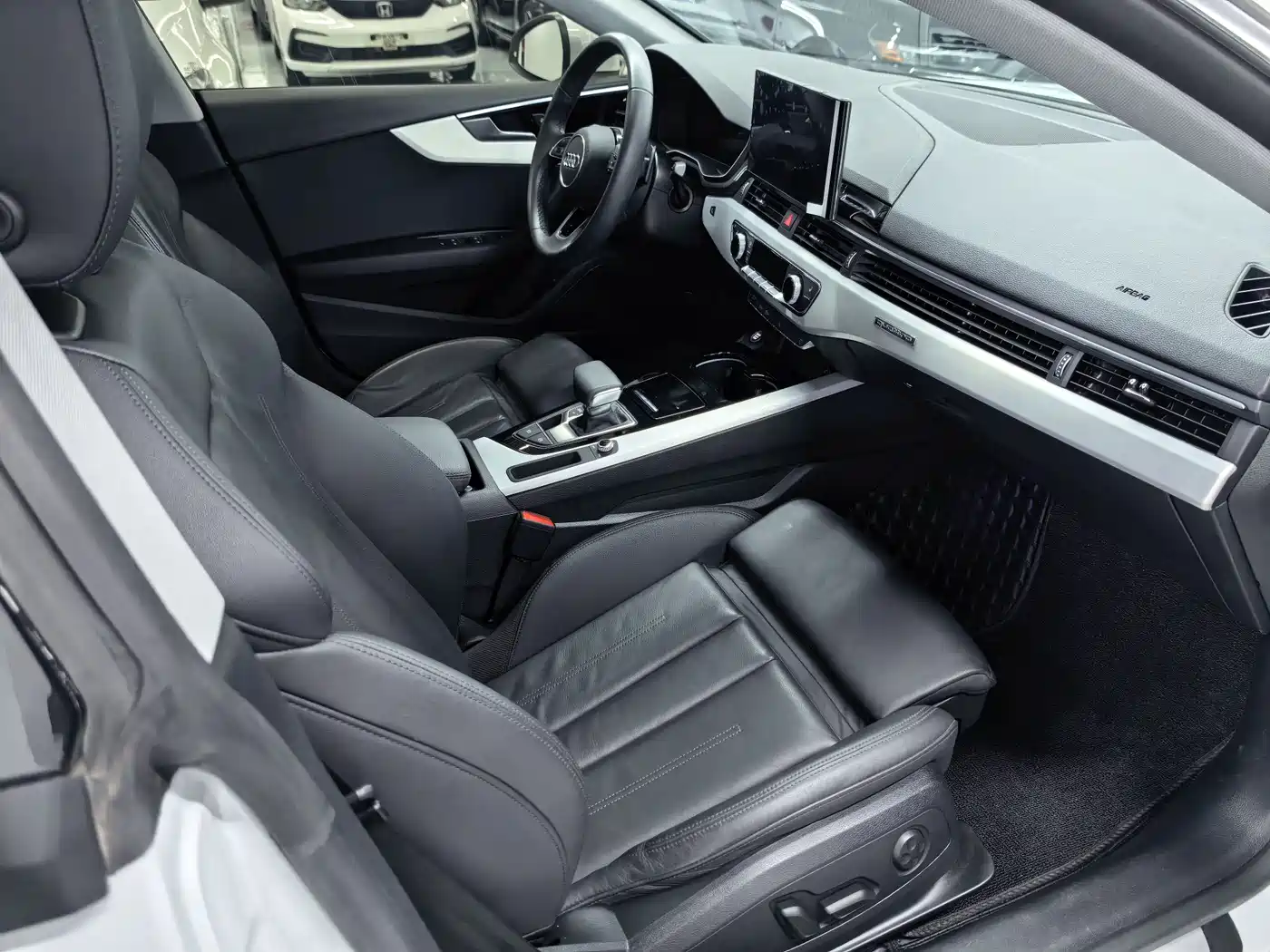 Audi A5 (Import) 2023 Sportback 40 TFSI quattro Luxury Dynamic фото 6