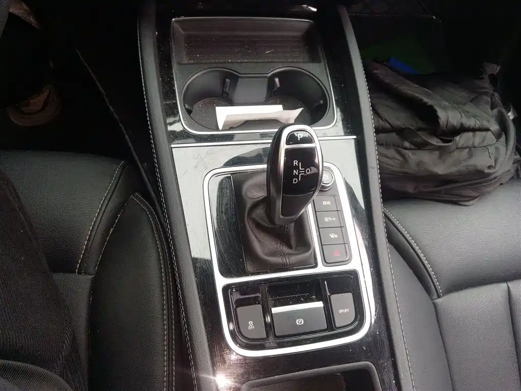 BYD Song MAX 2019 1.5T Auto Smart Connect Dynamic 7-seater China V фото 10