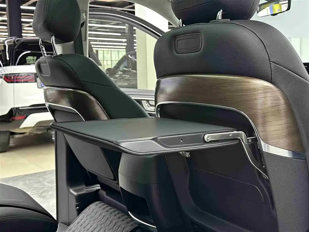 MERCEDES-BENZ V CLASS