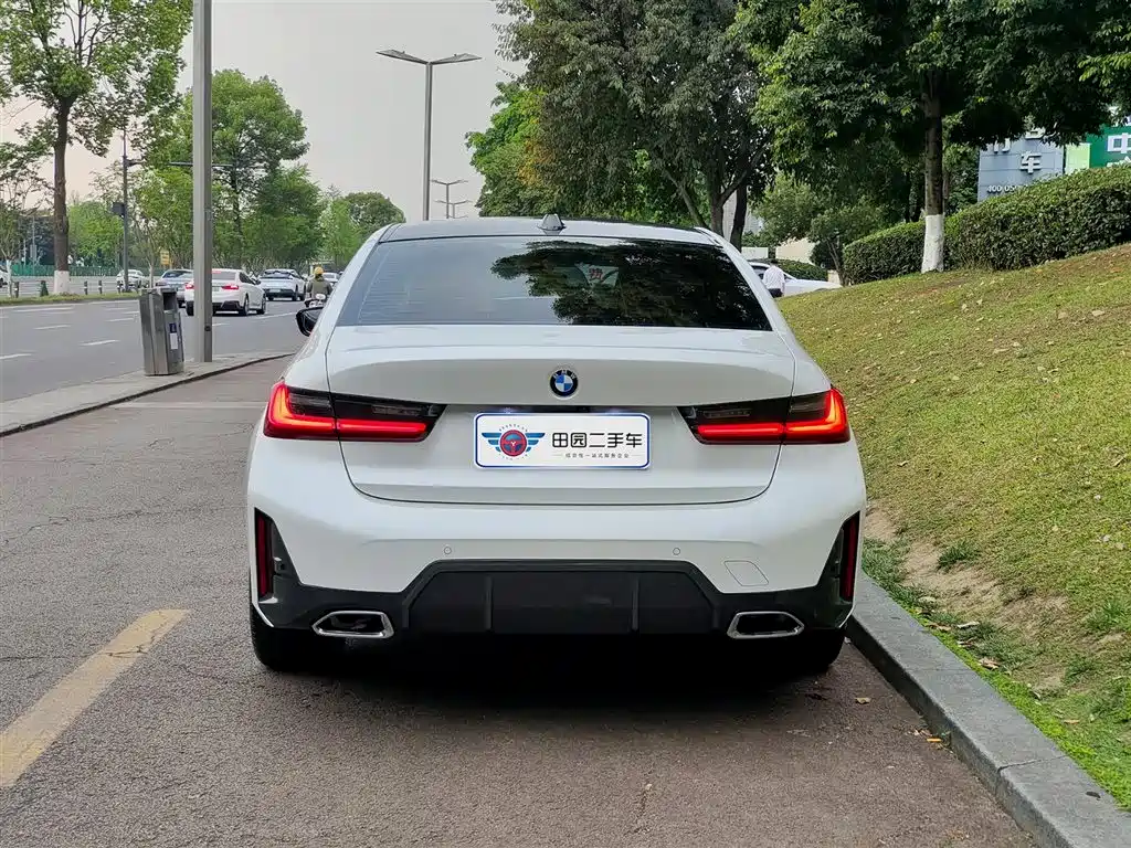 BMW 3-SERIES