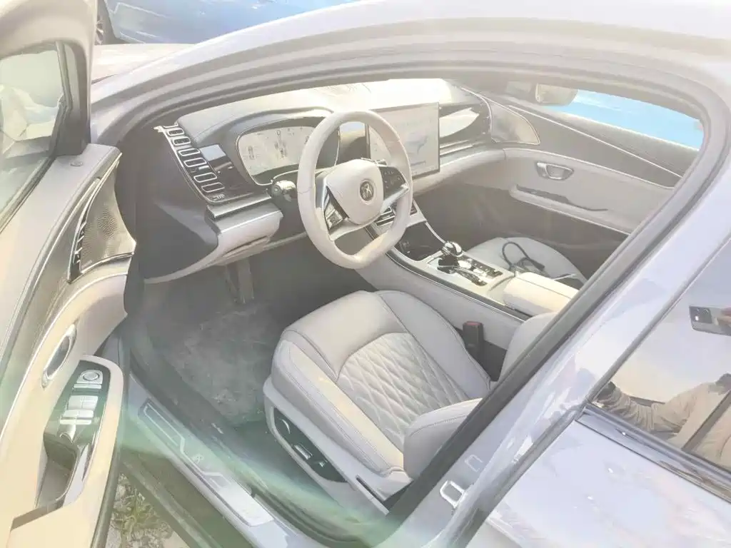 BYD Han 2025 2025 DM-i Smart Driving Edition 125KM LiDAR Flagship