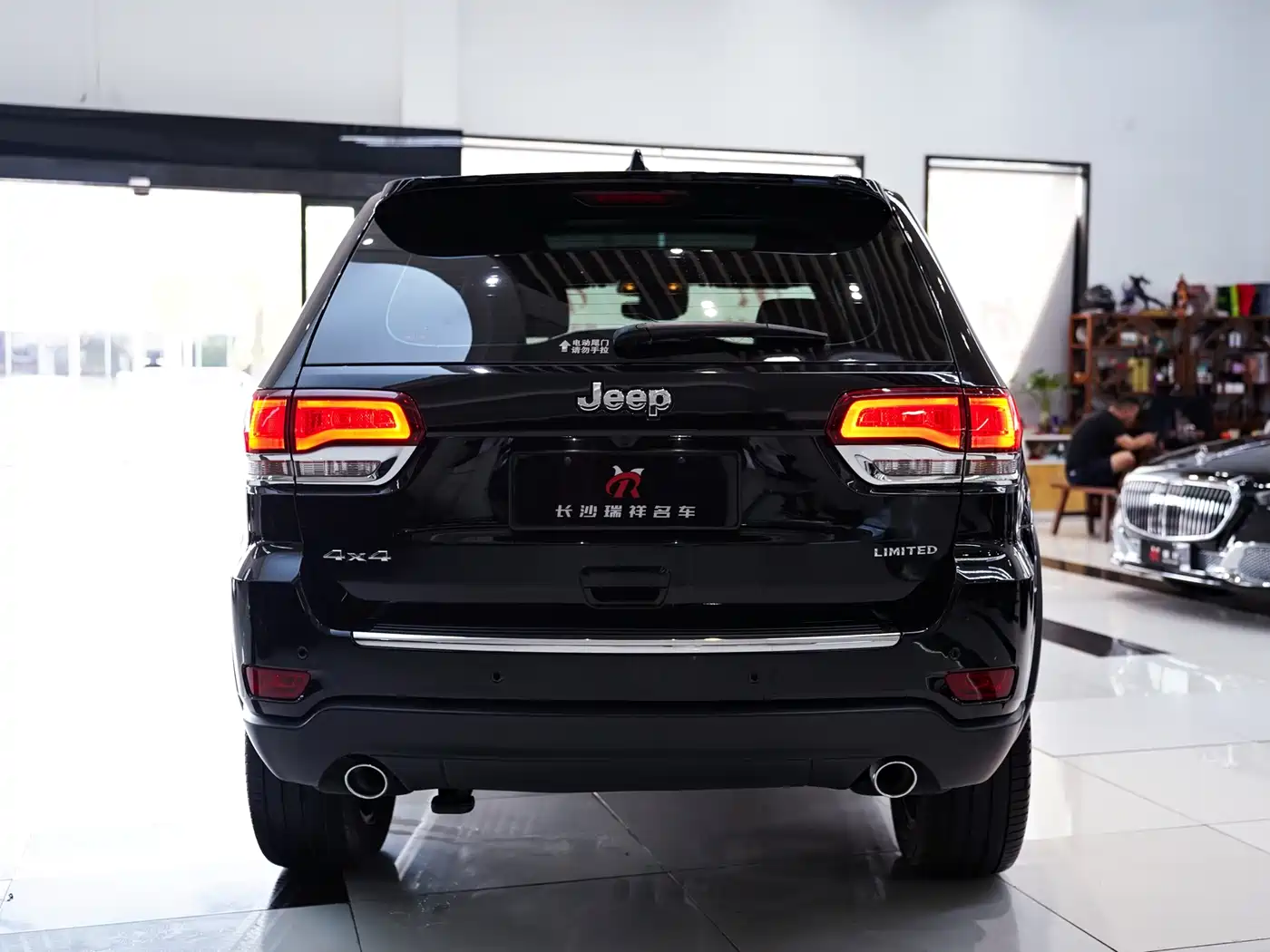 JEEP GRAND CHEROKEE (IMPORTED)