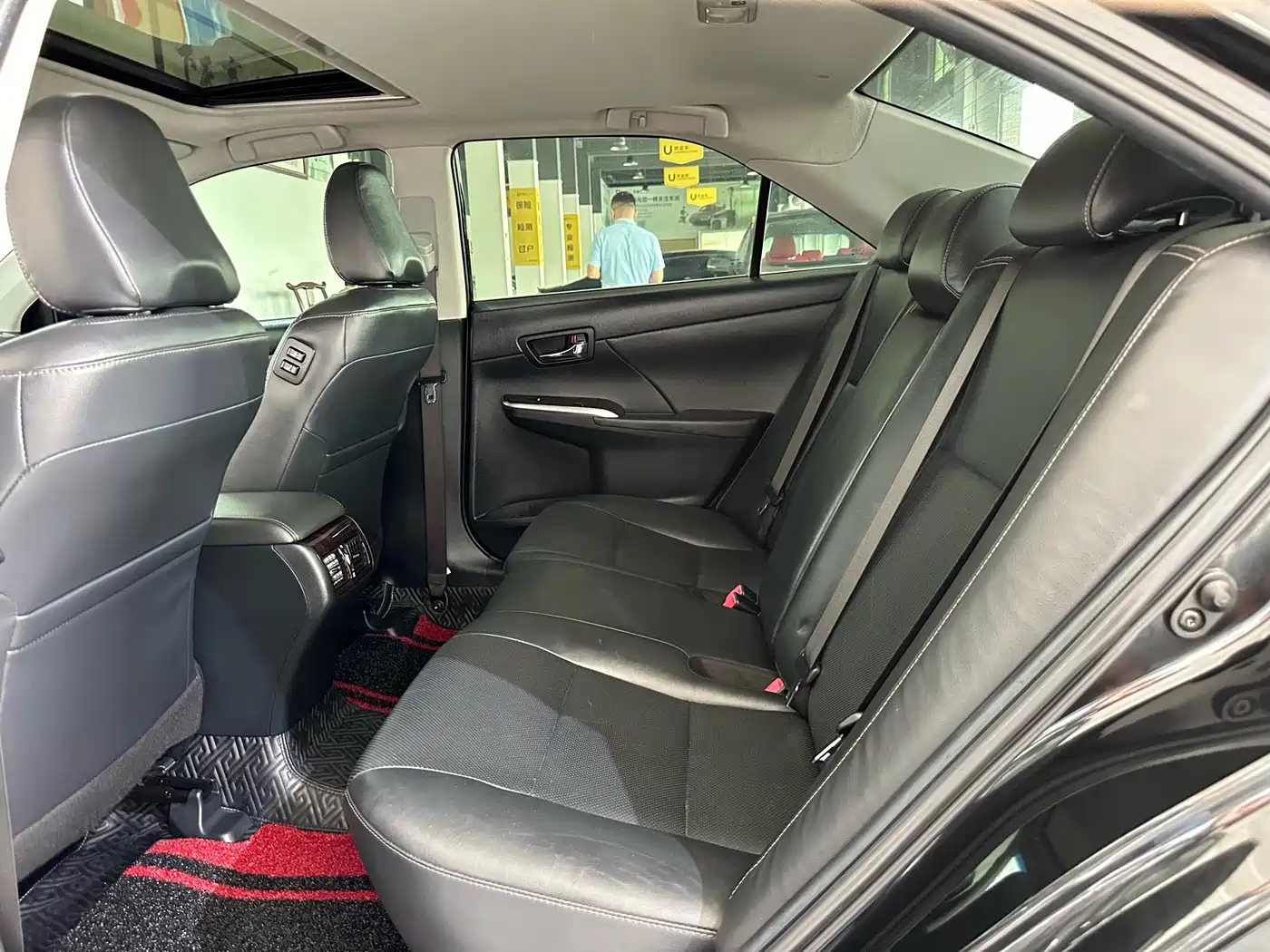 Toyota Camry 2016 2.0G 10th Anniversary Leading Edition фото 5