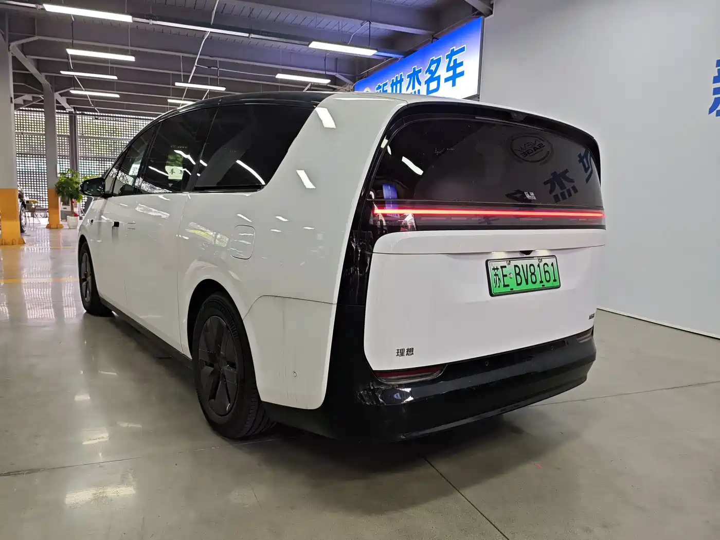 Li Auto MEGA 2024 2024 Ultra