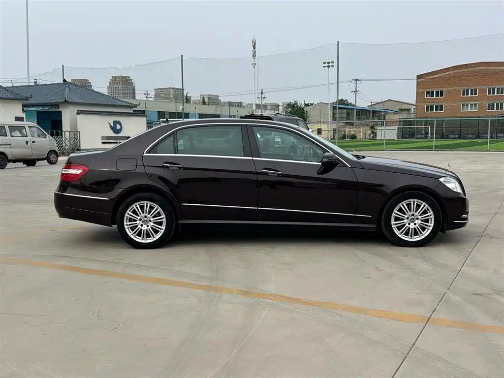 Mercedes-Benz E-Class 2011 E 300 L Elegance фото 6