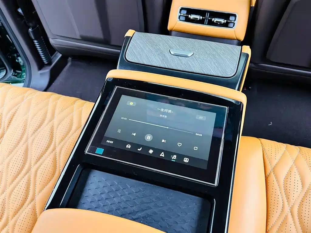 Tank 500 EV 2026 Hi4-Z Smart Edition фото 16