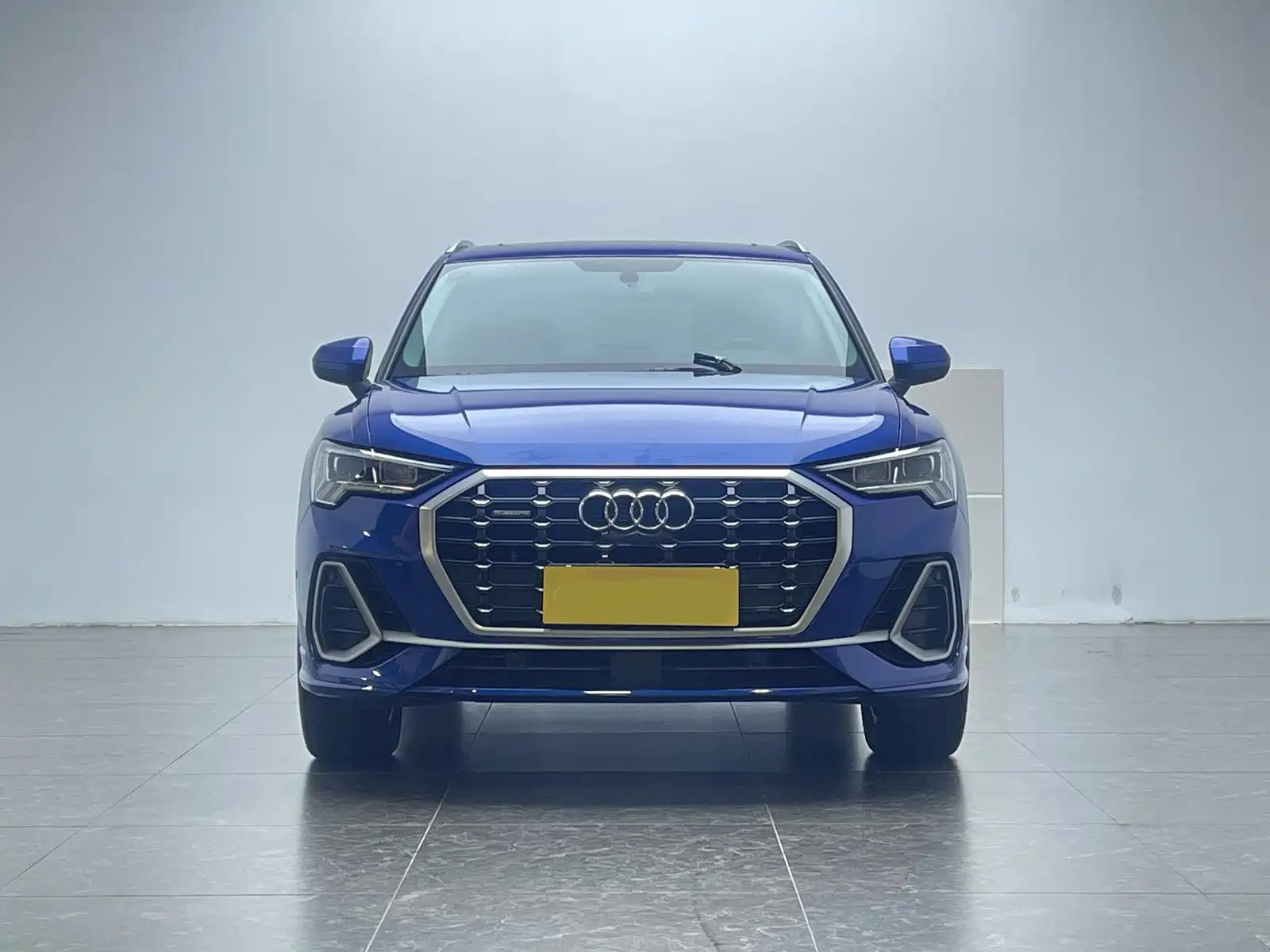 Фото 2 - Audi Q3