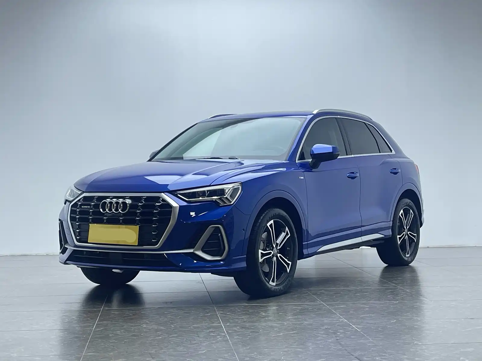 Фото 1 - Audi Q3