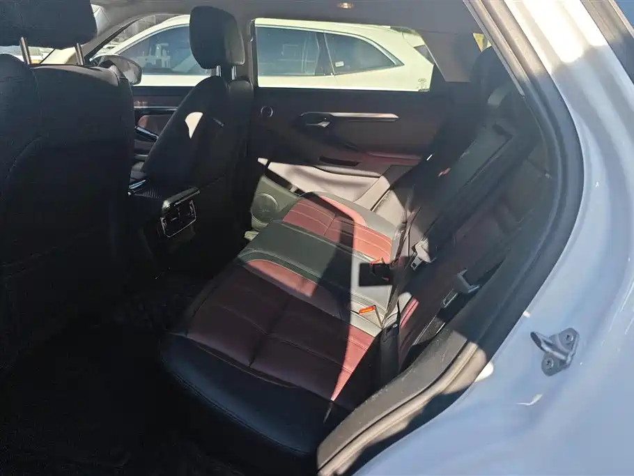 Land Rover Range Rover Evoque 2023 Range Rover Evoque L 249PS Luxury Edition фото 11