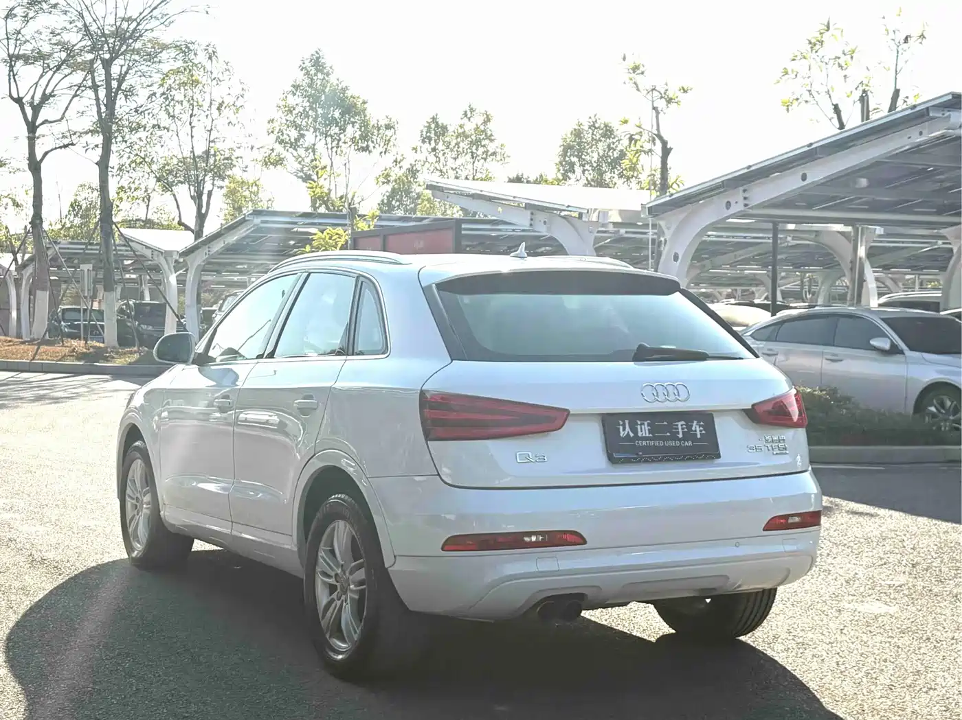 Photo 7 - Audi Q3