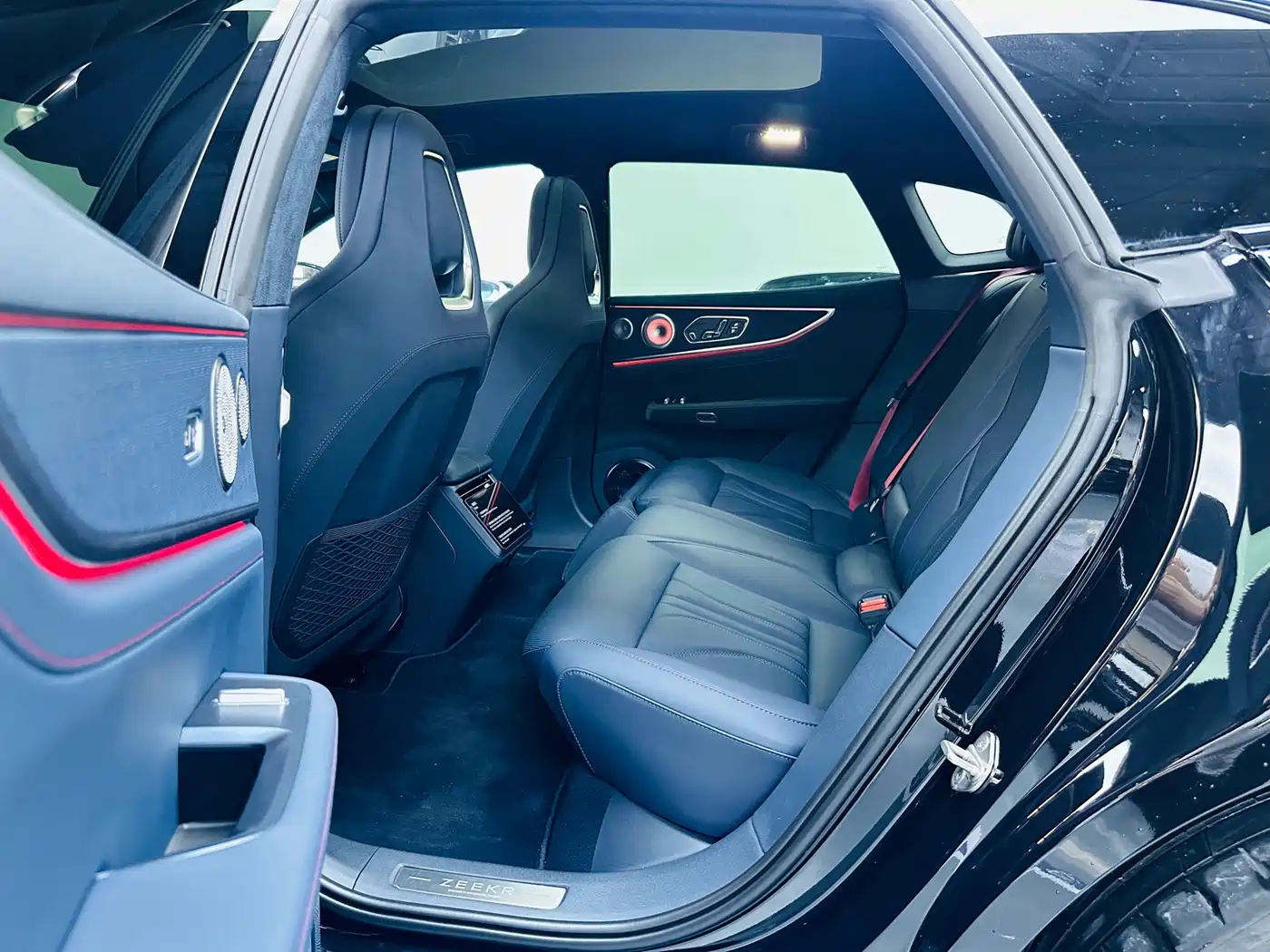 ZEEKR EXTREME KRYPTON 001