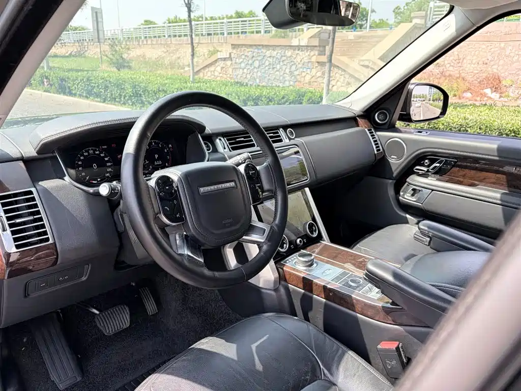 Land Rover Range Rover 2020 3.0 L6 Shengshi Edition фото 12