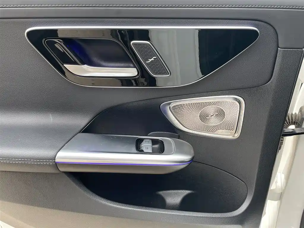 Mercedes-Benz C-Class 2025 C 260 L Night Sport Edition фото 5