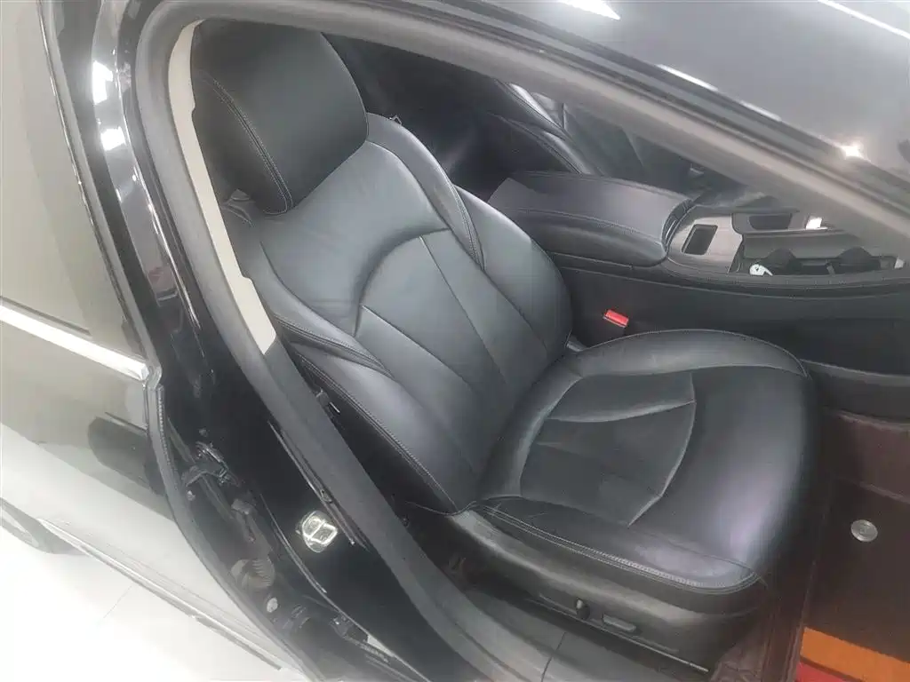 Buick LaCrosse 2018 Model 20T Elite Edition фото 24