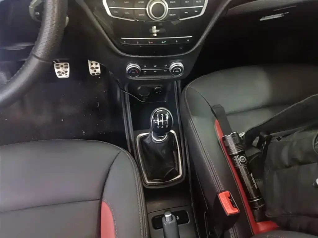 Haval H1 2016 Blue Label 1.5L Manual Luxury фото 14