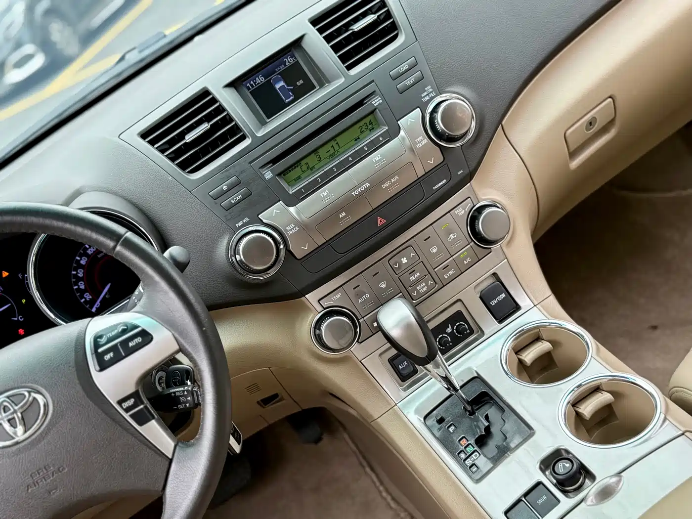 Toyota Highlander 2012 2.7L 2WD 7-Seater Luxury Edition фото 22