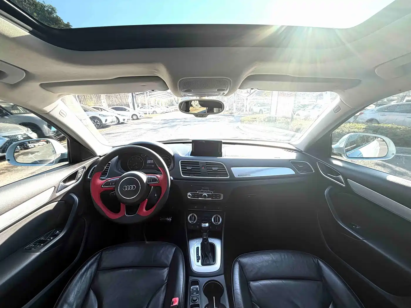 Photo 16 - Audi Q3