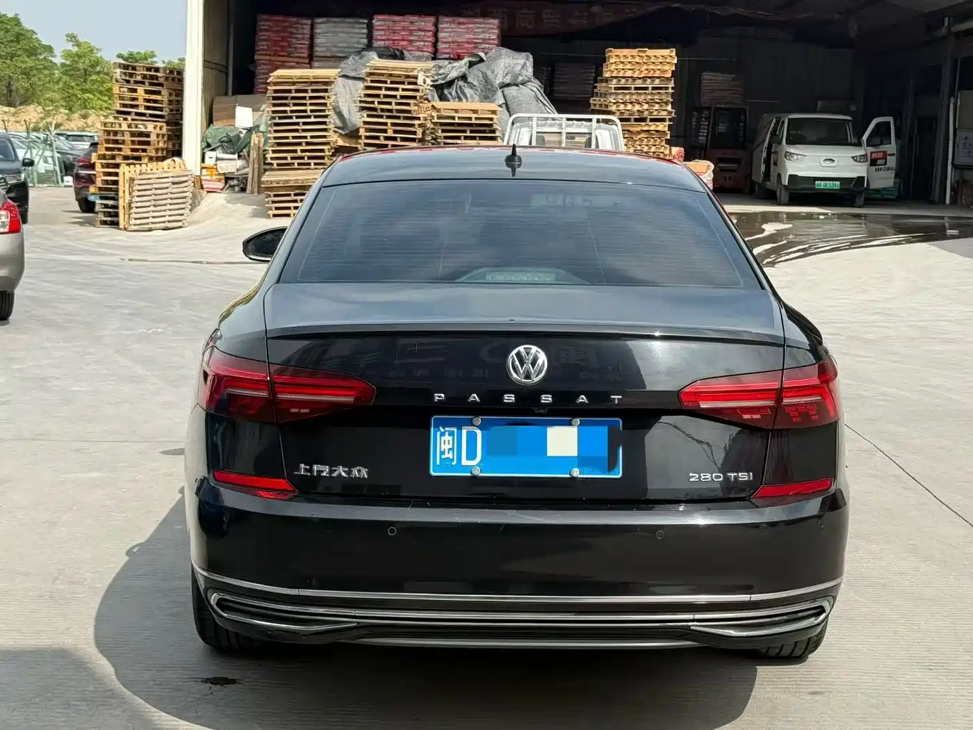 Фото 8 - Volkswagen Passat