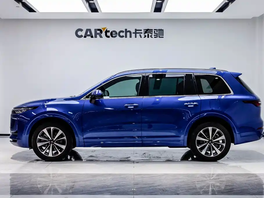 Фото 3 - Li Auto Li ONE