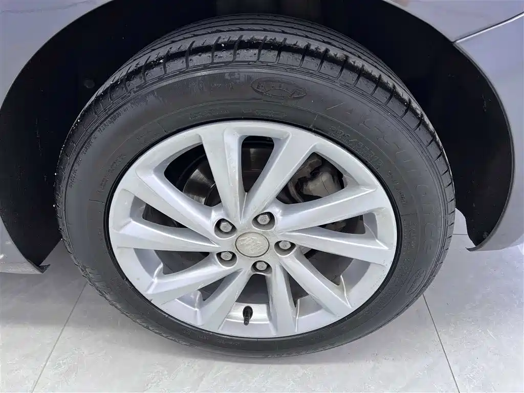 Buick Verano 2018 Sedan 15S Automatic Leading фото 16