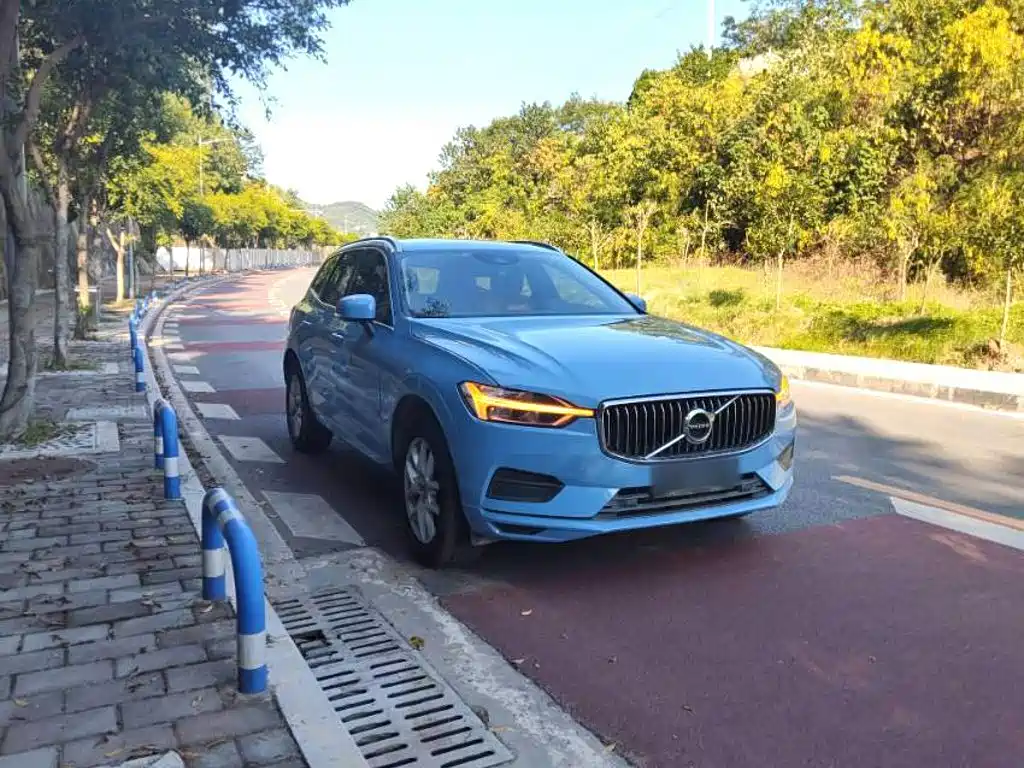 Фото 22 - Volvo XC60