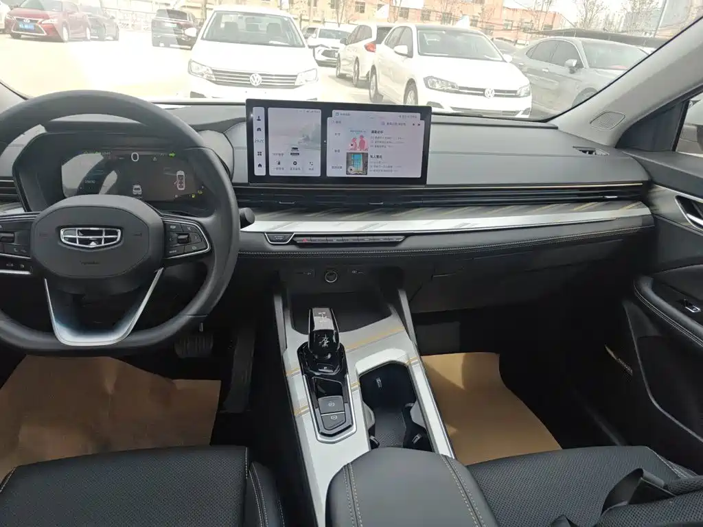 صورة 13 - Geely Emgrand L HiP