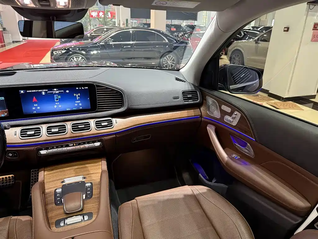 Mercedes-Benz GLS 2024 Model GLS 450 4MATIC Luxury фото 20
