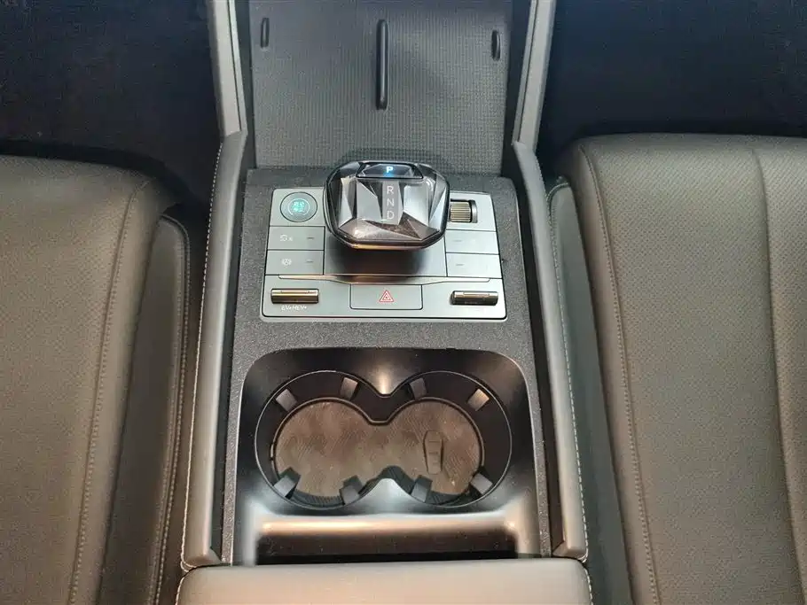 BYD Qin L 2024 DM-i 80KM Leading Edition фото 16