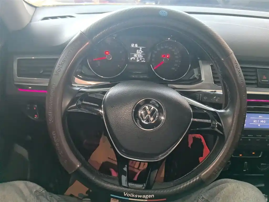Volkswagen Bora 2016 Model 1.6L Manual Comfort фото 11