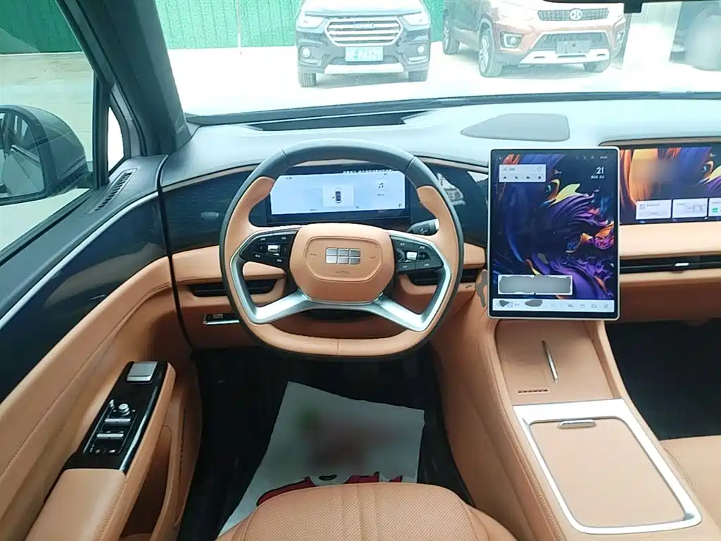 Geely Galaxy Galaxy L7 2025 EM-i 115km Explorer+ Edition фото 11