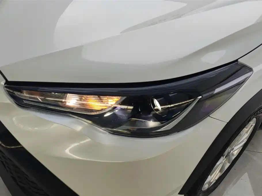 Toyota Frontlander 2022 2.0L CVT Leading Edition фото 5