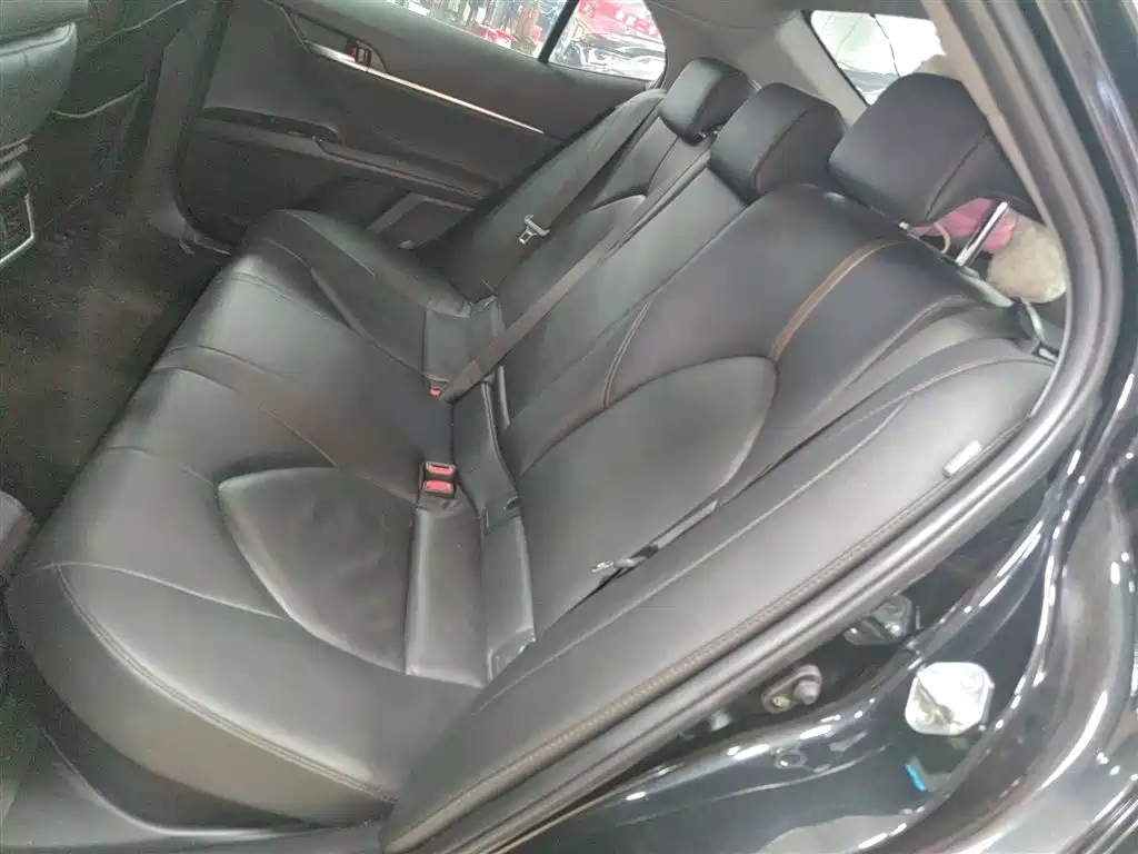 Toyota Camry 2023 Hybrid 2.5HGVP Leading Edition фото 13