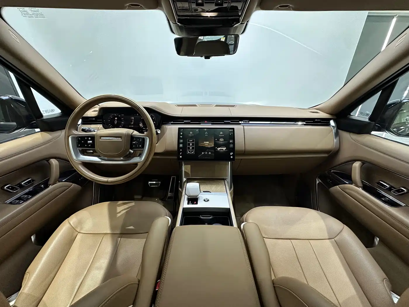 Land Rover Range Rover 2024 3.0 L6 400PS SV Honor Genesis Extended фото 10