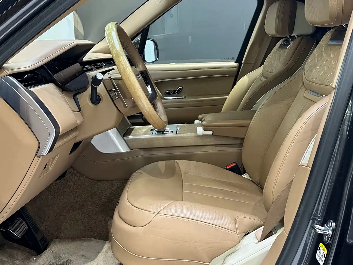 Land Rover Range Rover 2024 3.0 L6 400PS SV Honor Genesis Extended фото 16