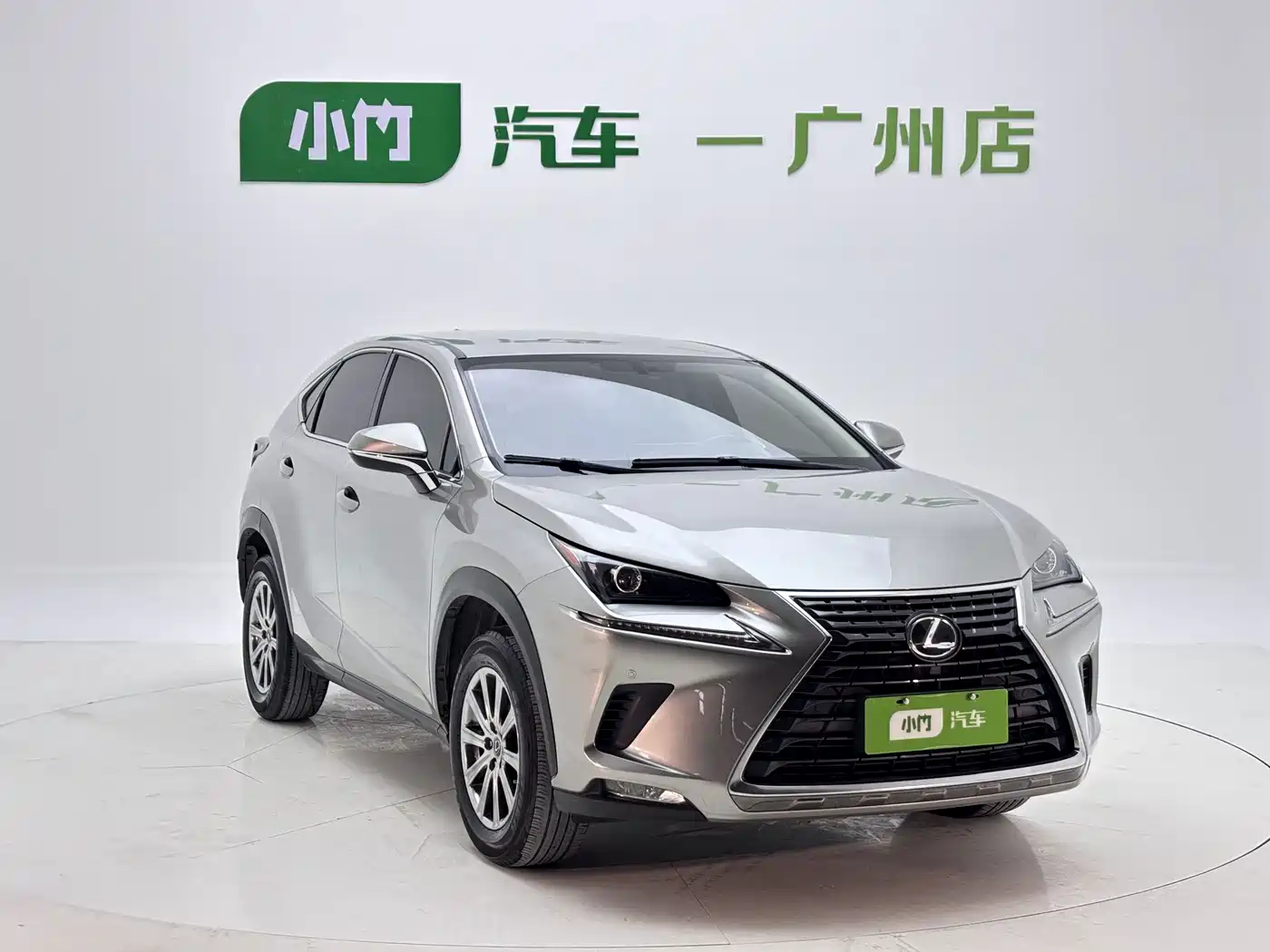 Фото 3 - Lexus NX