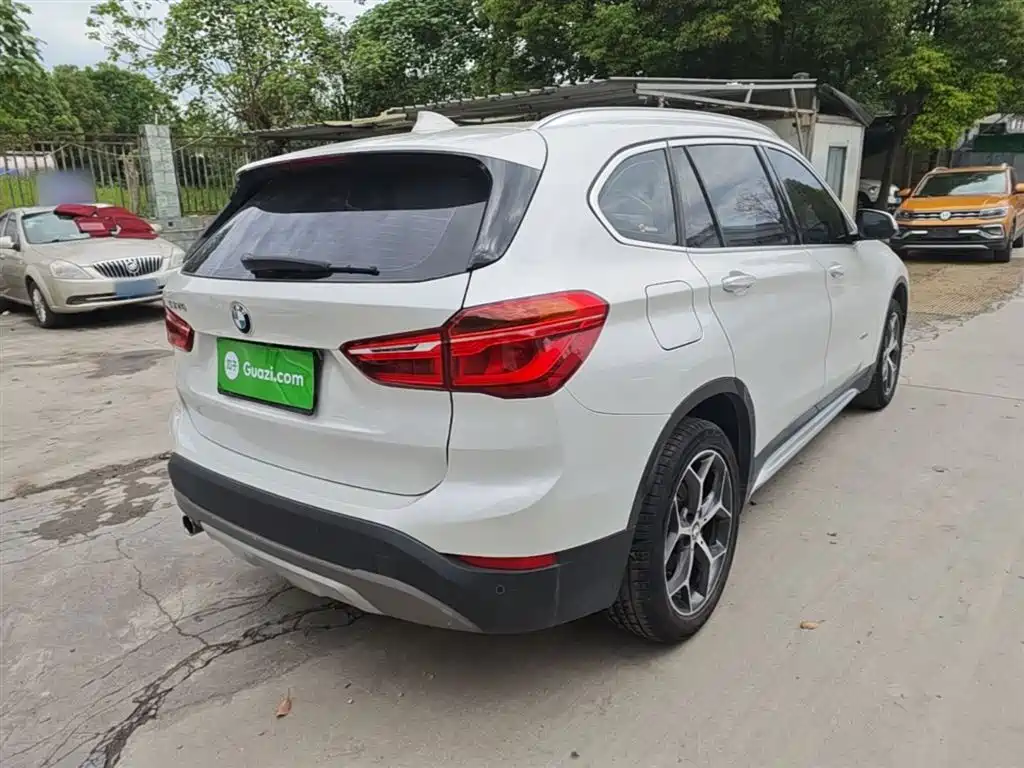 BMW X1 2018 sDrive18Li Premium Model фото 7