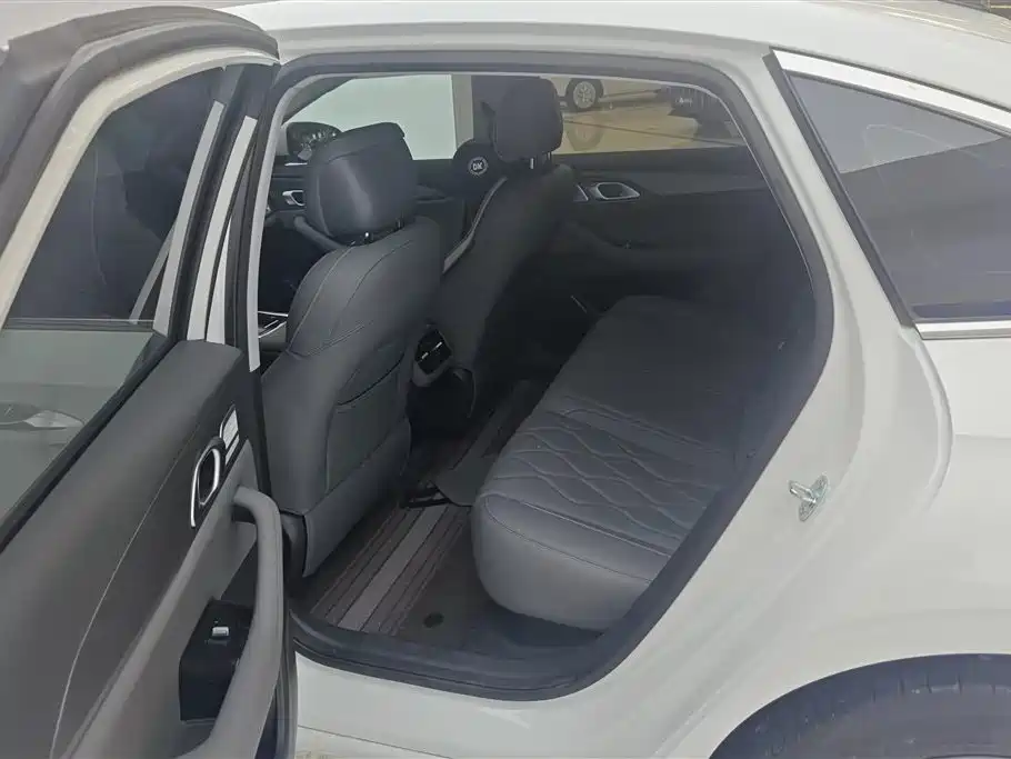 Geely Galaxy Galaxy A7 2025 EM-i 150km Long Voyage Edition фото 11